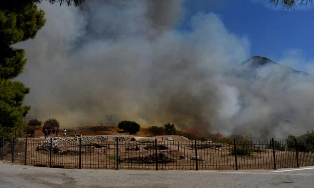 "Φωτιές" στη πολιτική άναψε η πυρκαγιά στον αρχαιολογικό των Μυκηνών